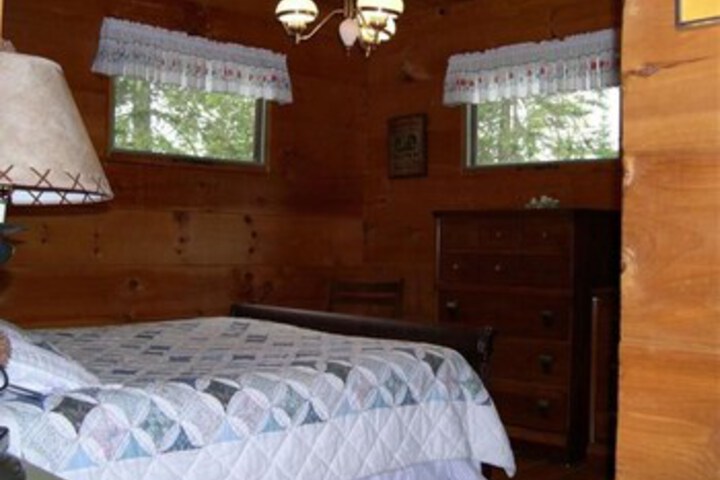Room 10 of 13