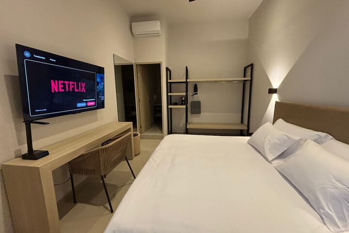 Room 5 of 14