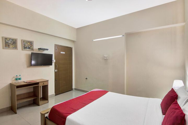 Room 12 of 37