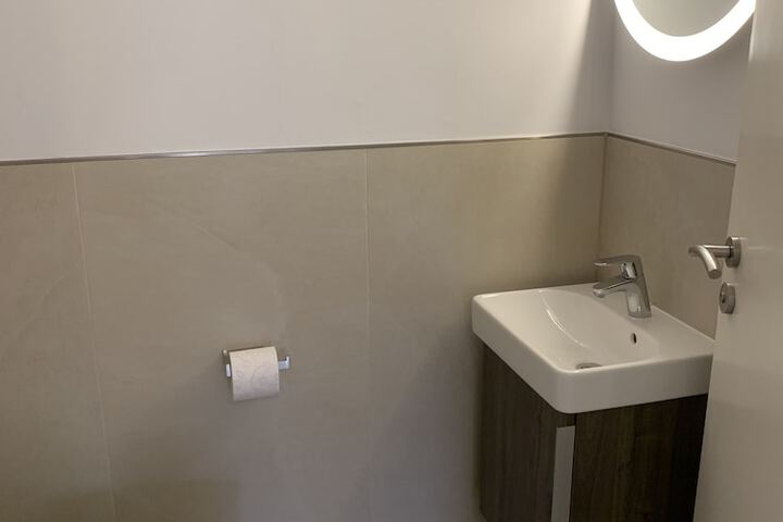 Room 16 of 24