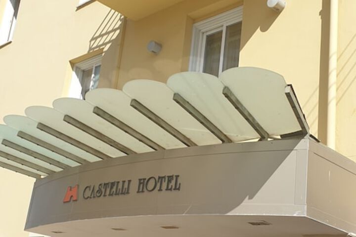 Hotel 2 of 65
