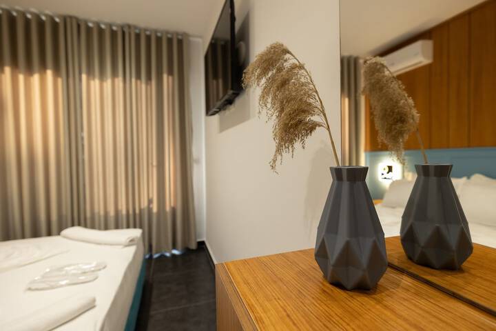 Room 2 of 50