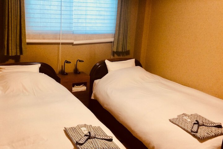 Room 16 of 54