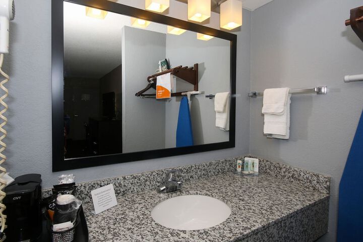 Room 9 of 45