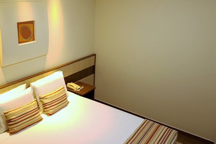 Room 38 of 53