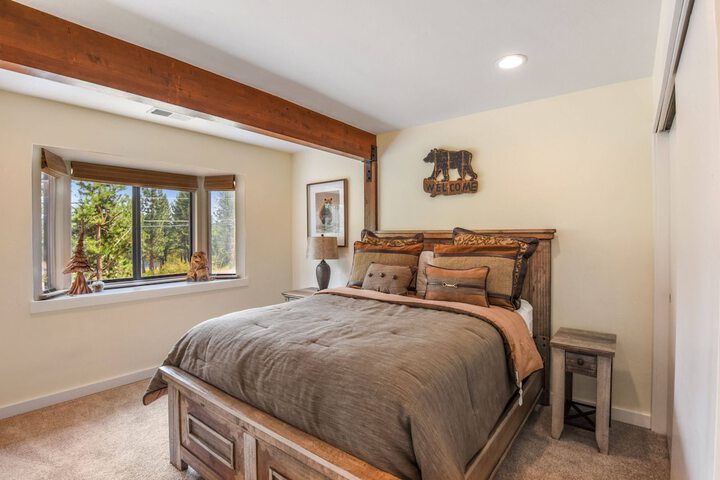 Room 2 of 40