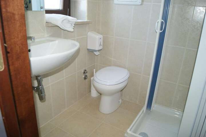 Room 20 of 27