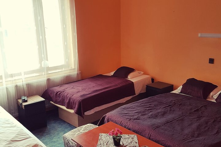 Room 9 of 52
