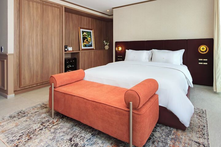 Room 8 of 49
