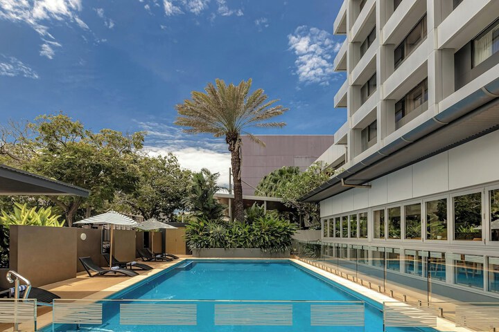 Pool Hotel