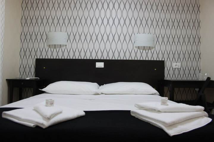 Room 4 of 53
