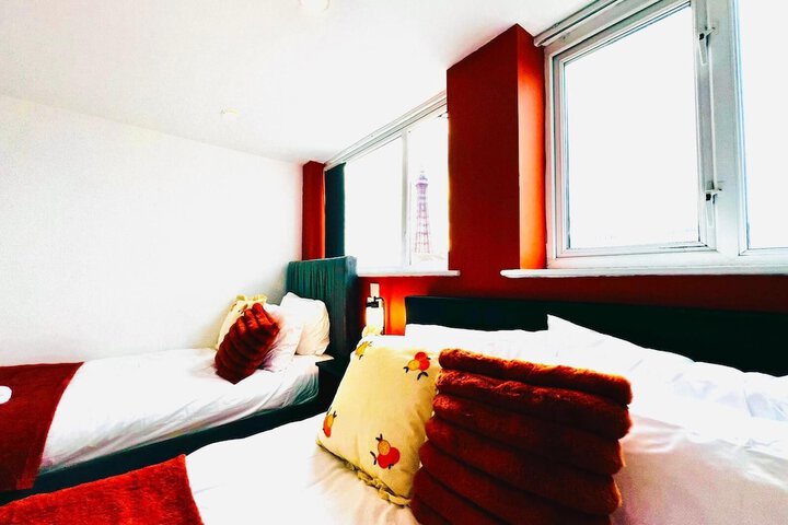 Room 7 of 27
