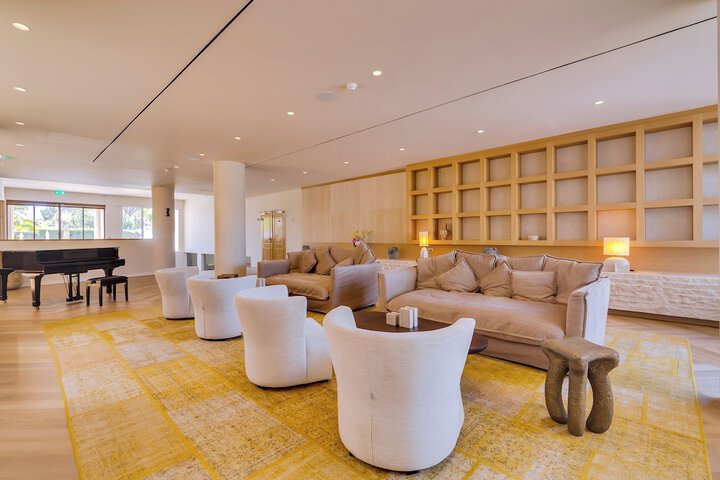 Hotel Interior 14 of 99