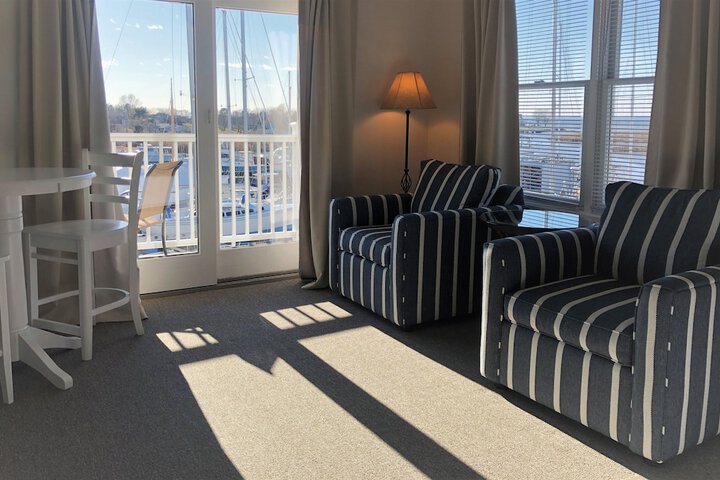 Room 2 of 53