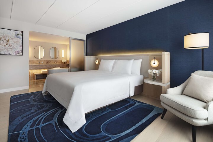 Room 16 of 105