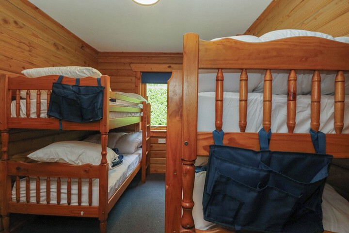 Room 2 of 40
