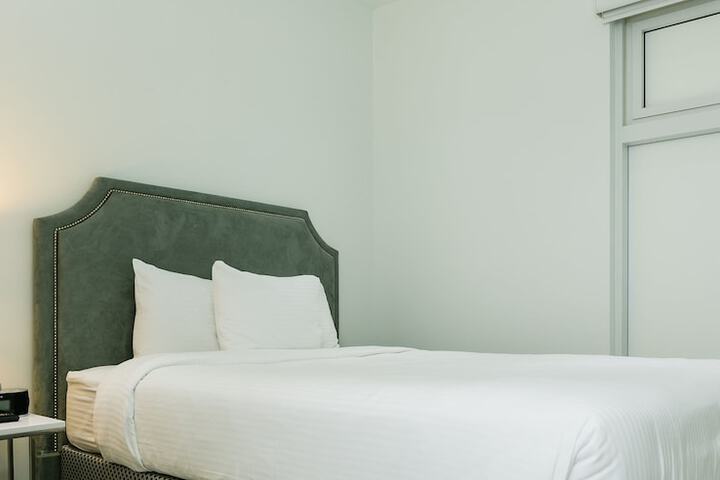 Room 6 of 400