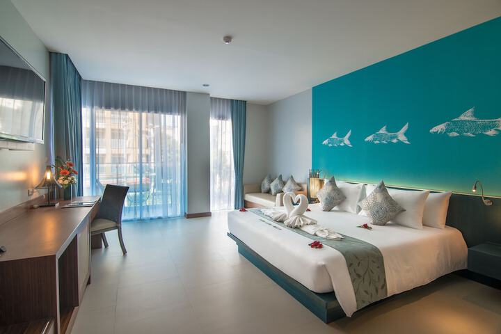 Room 12 of 85