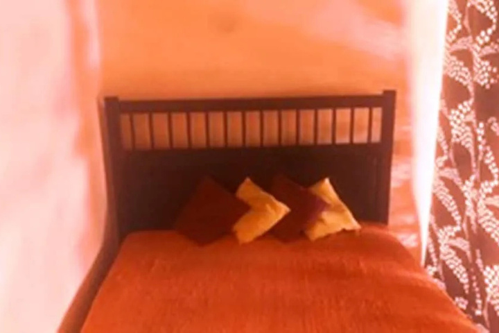 Room 4 of 50