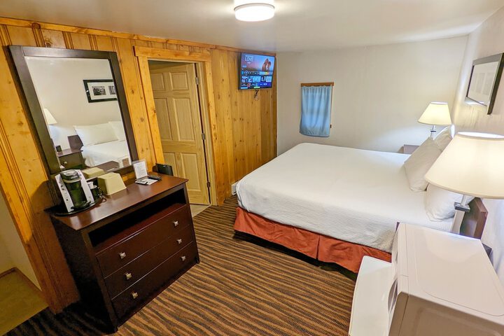 Room 11 of 50