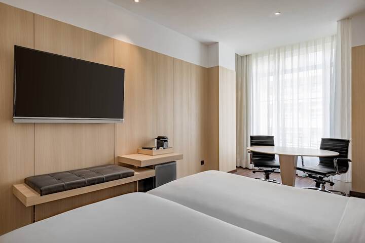 Room 12 of 46