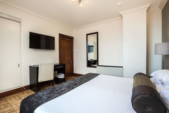 Room 36 of 137