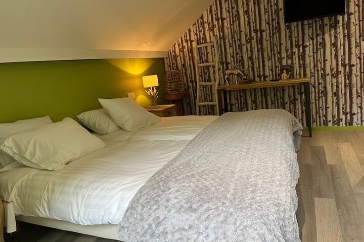 Room 6 of 39