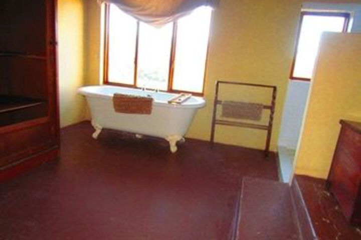 Room 10 of 40
