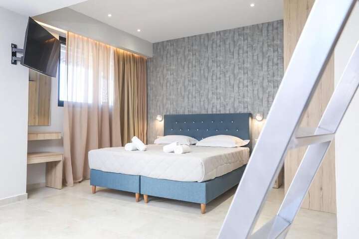 Room 9 of 22