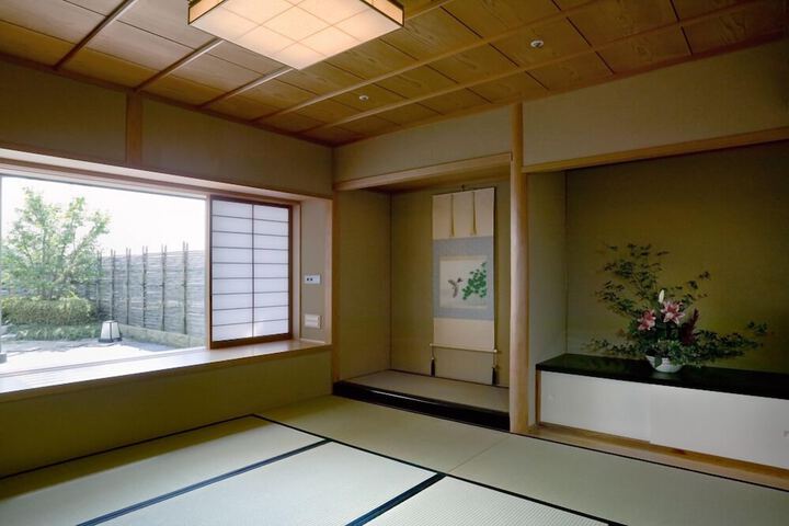 Room 20 of 168
