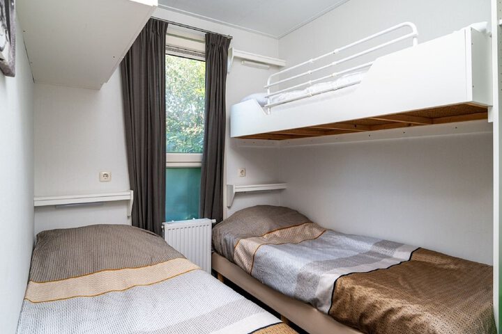 Room 2 of 29