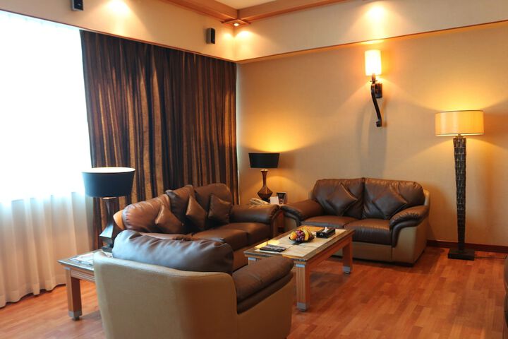 Room 6 of 72