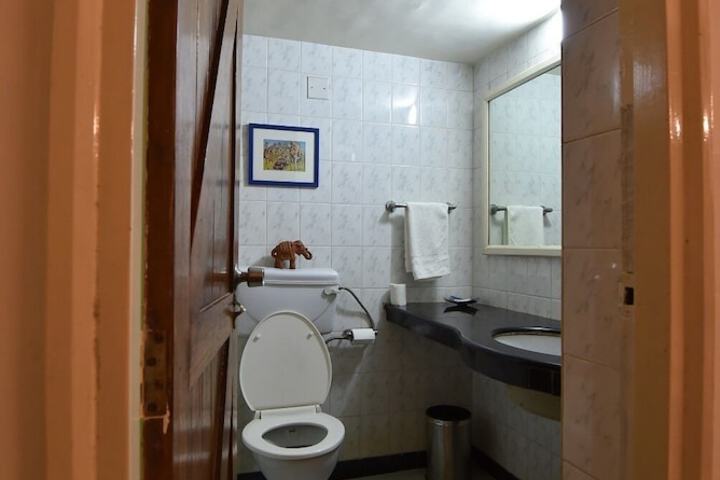 Room 12 of 29