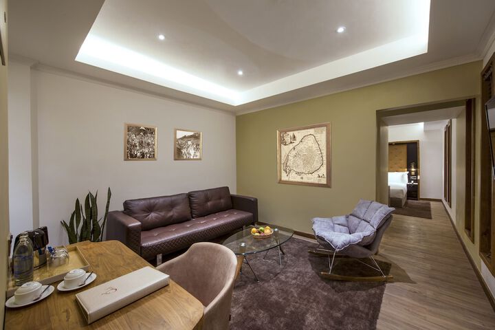 Room 19 of 50