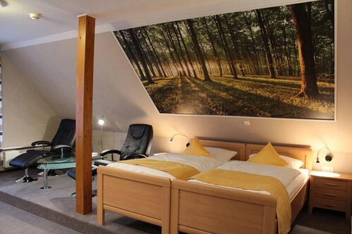 Room 11 of 47