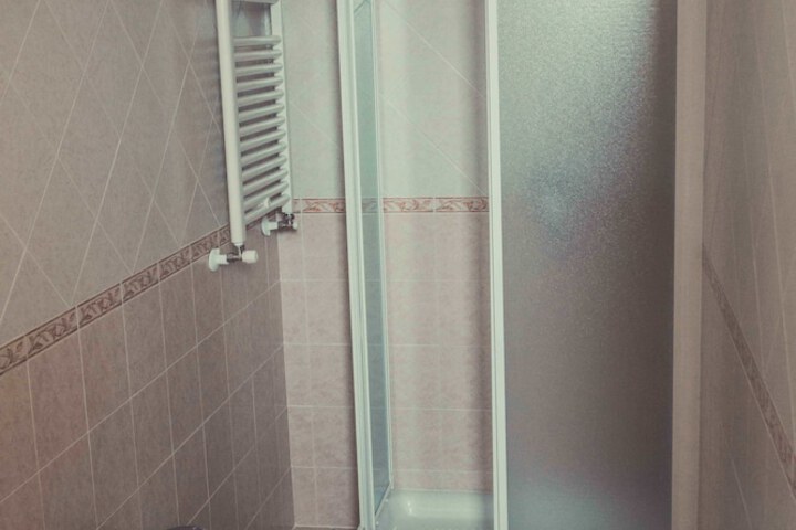 Room 15 of 29
