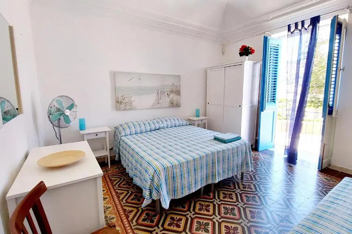 Room 2 of 15