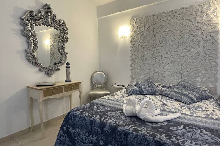 Room 3 of 45