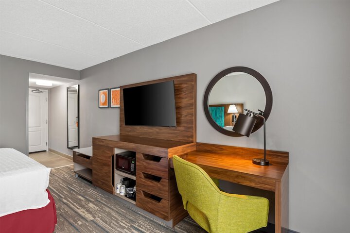 Room 4 of 42