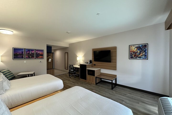 Room 12 of 69