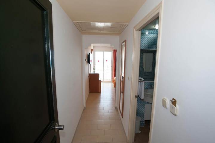 Room 10 of 44