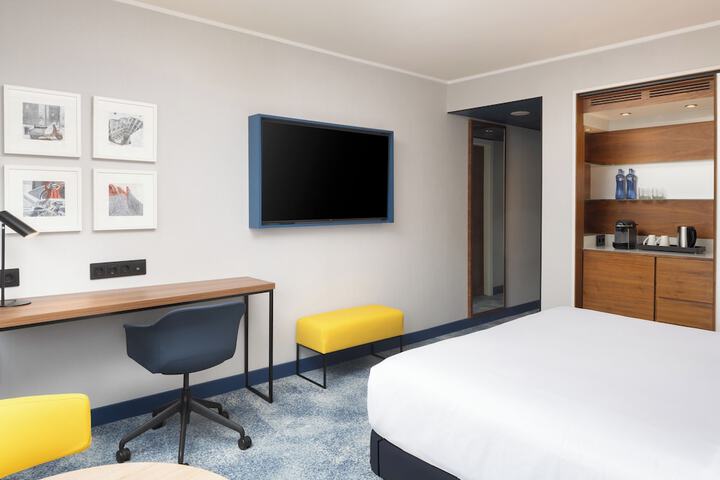 Room 19 of 119