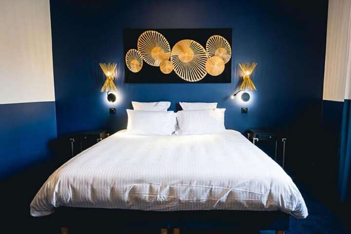 Room 5 of 32