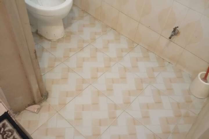 Room 7 of 13