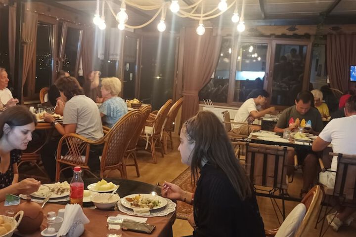 Dining 132 of 185