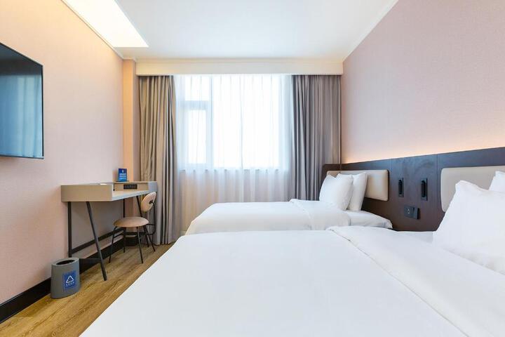 Room 7 of 22