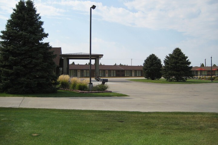 Property Grounds 14 of 27