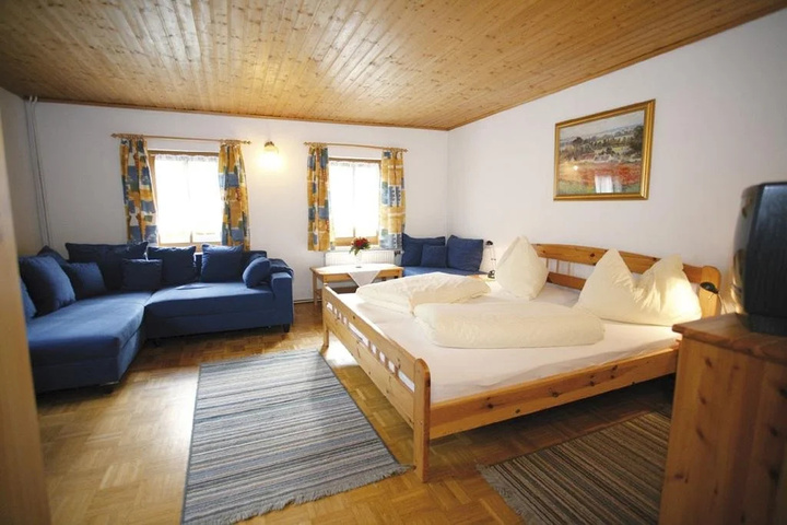 Room 3 of 13
