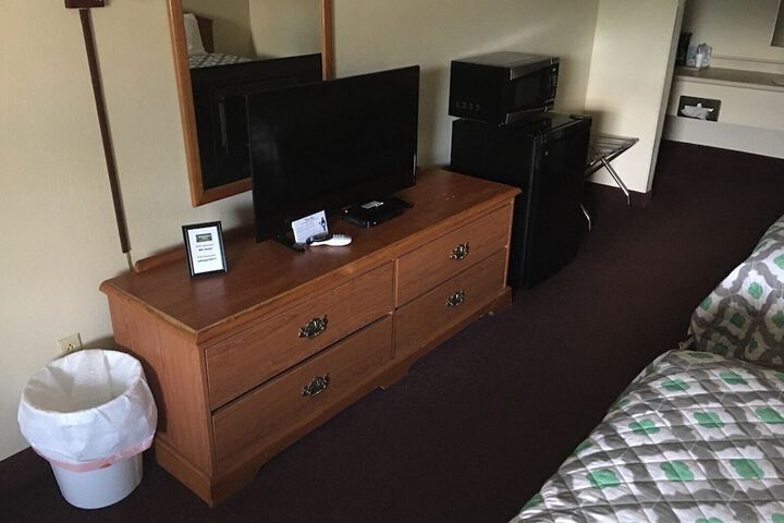 Room 8 of 51