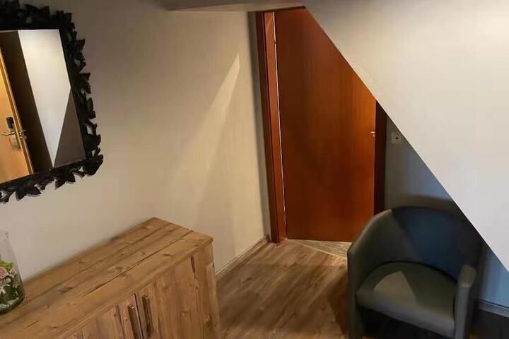 Room 12 of 35